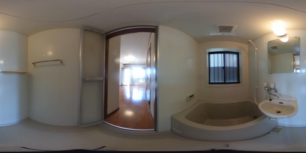 �o�X���[��