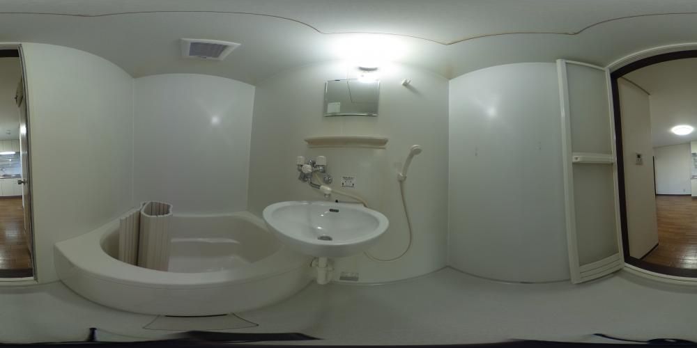 �o�X���[��