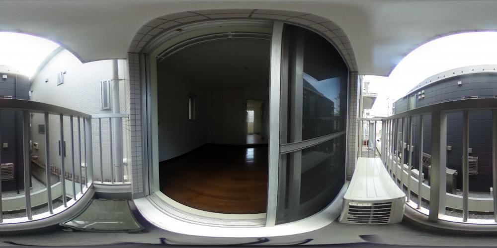 �o���R�j�[