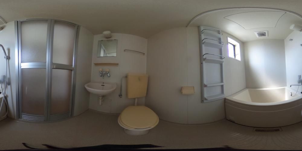 �o�X���[��