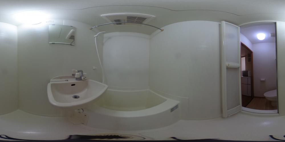 �o�X���[��