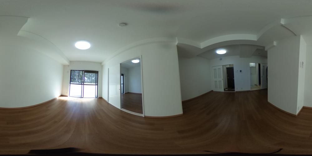 ���r���O