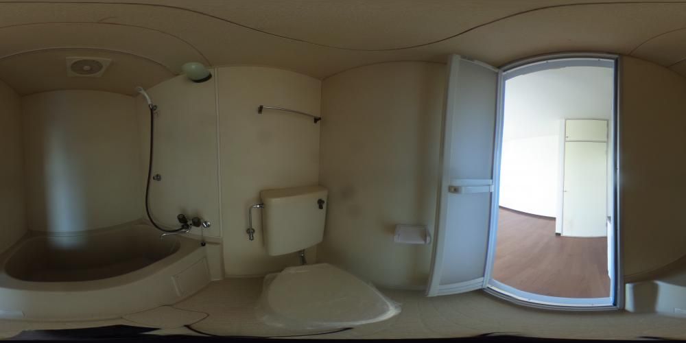 �o�X���[��