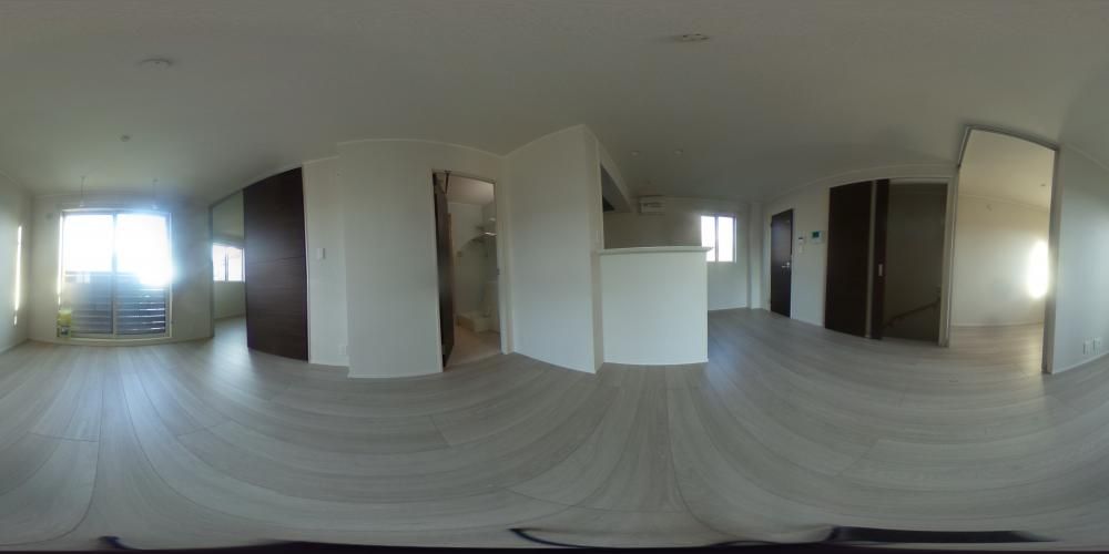 ���r���O