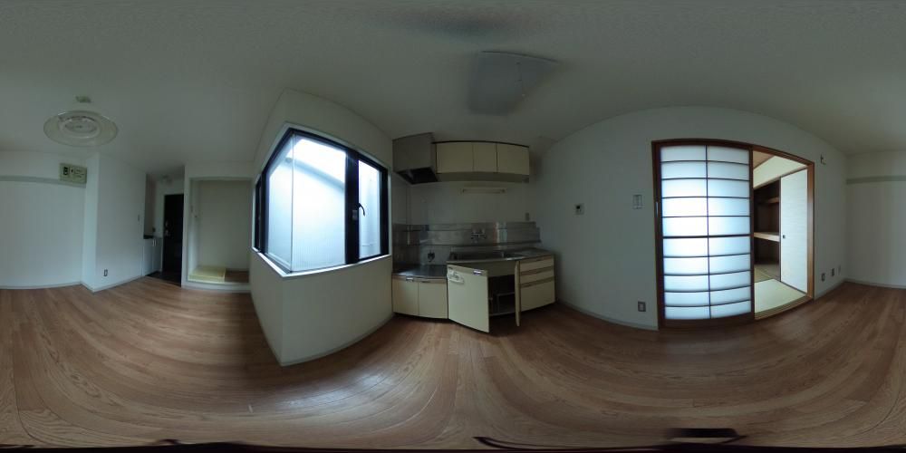 ���r���O