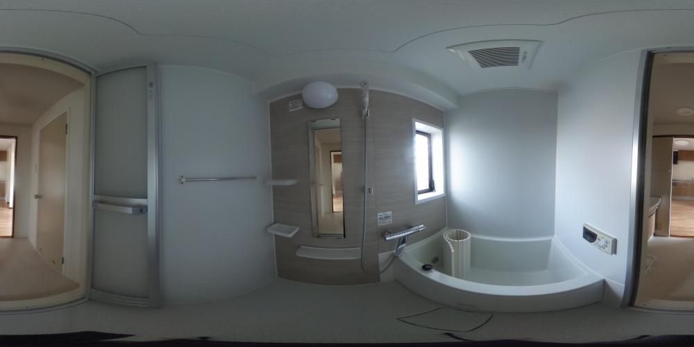 �o�X���[��