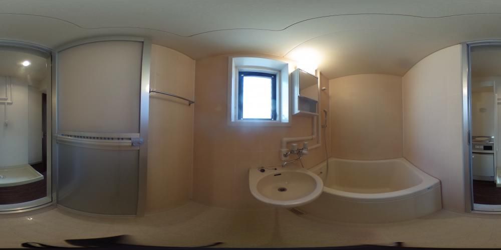 �o�X���[��